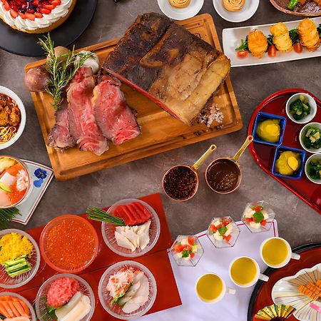 Shin Furano Prince Hotel Buitenkant foto A selection of Japanese cuisine