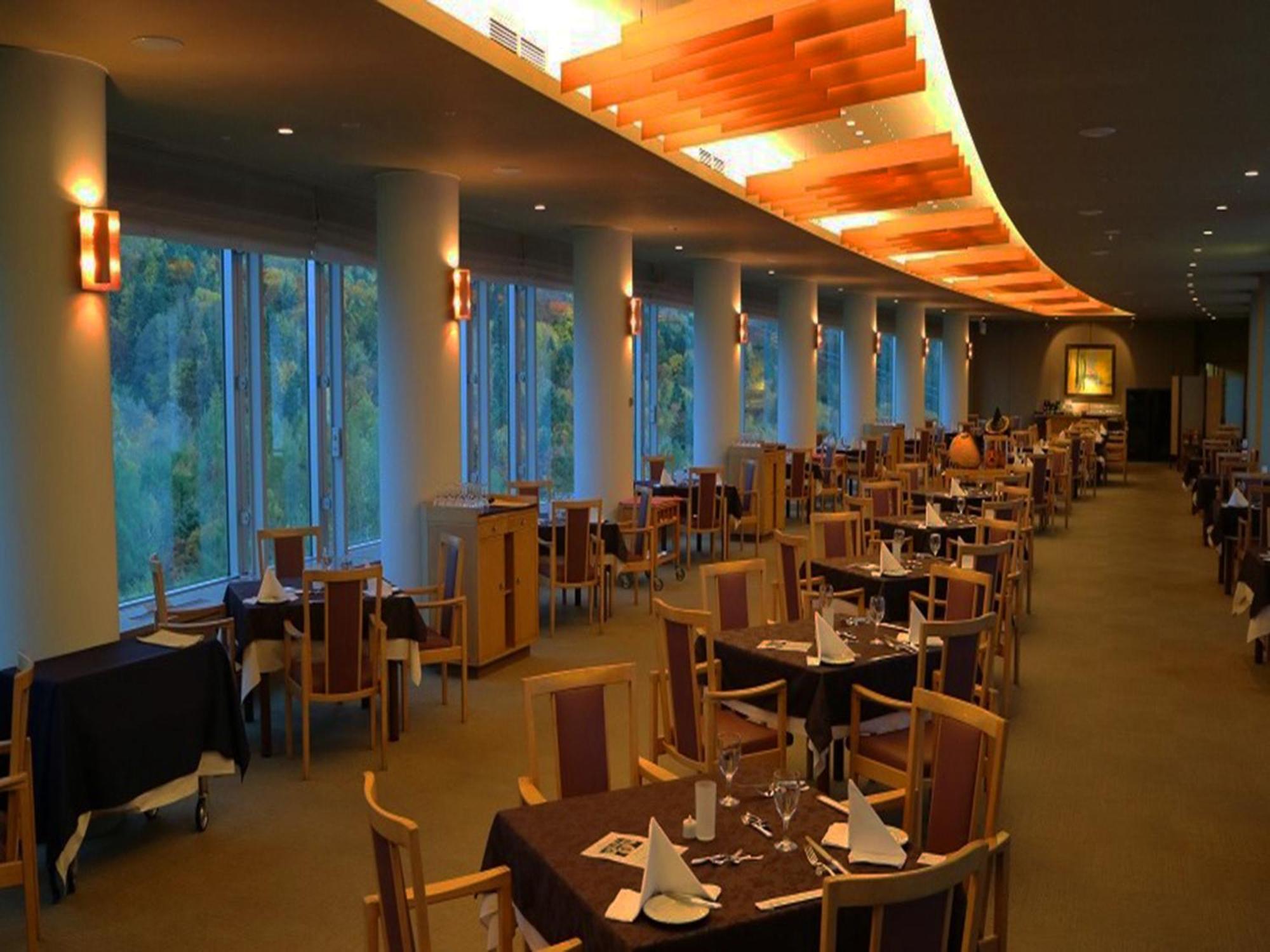 Shin Furano Prince Hotel Buitenkant foto The restaurant