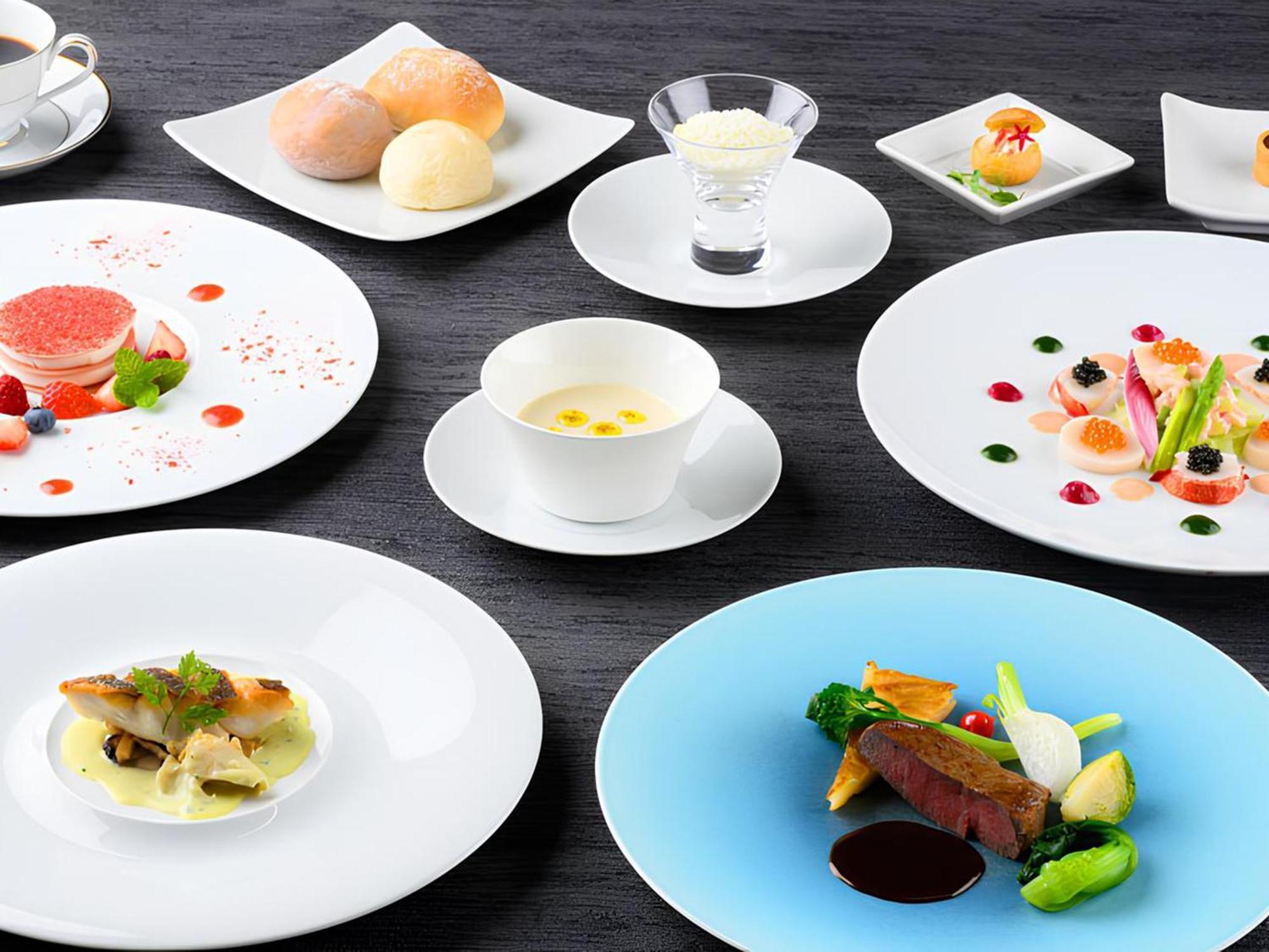 Shin Furano Prince Hotel Buitenkant foto A selection of French cuisine