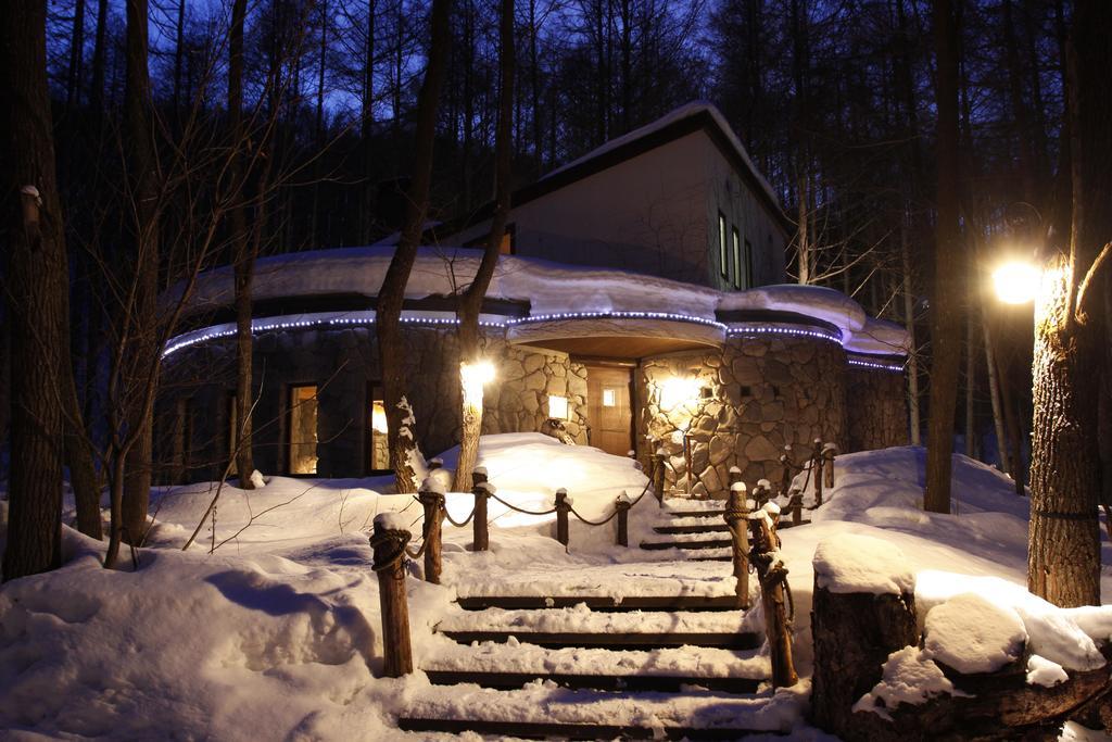 Shin Furano Prince Hotel Buitenkant foto The entrance to the Hoshino Resort Tomamu